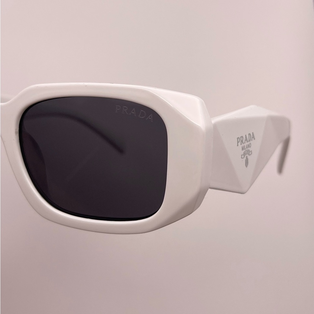 Prada PR 17WS Sunglasses –White – Brand New - Picture 4 of 5